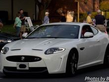 Jaguar XKR-S.