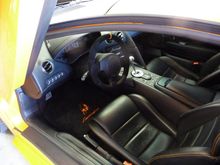MACarbon wheel in leather and suede, Westwind European Bull &amp; Logo floot mats