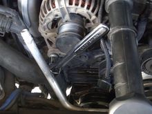 31 remove lower alt bolt