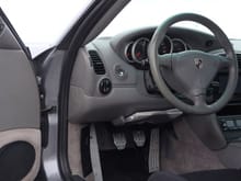 int nice pedals worn steeringwheel dash leather