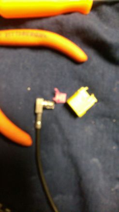Sorry so blurry.  The sirius antenba can be tajen apart so you can remove it from the porsche radio.