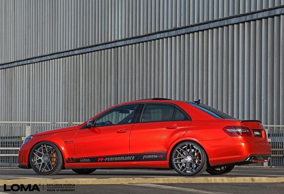 Mercedes E63 AMG 4-Matic mit LOMA GT1 Superlight Alufelgen. Tuning Felgen und Exklusiv Alufelgen made in Ge