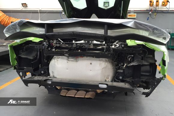 Lamborghini Aventador LP700 – Stock Exhaust System.