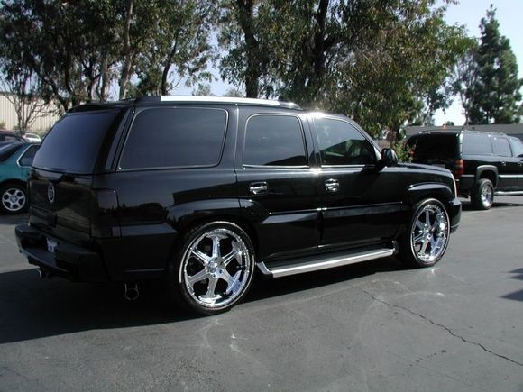2002 CADILLAC ESCALADE