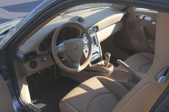 2005 997 C2 Sand Beige Interior shot 1