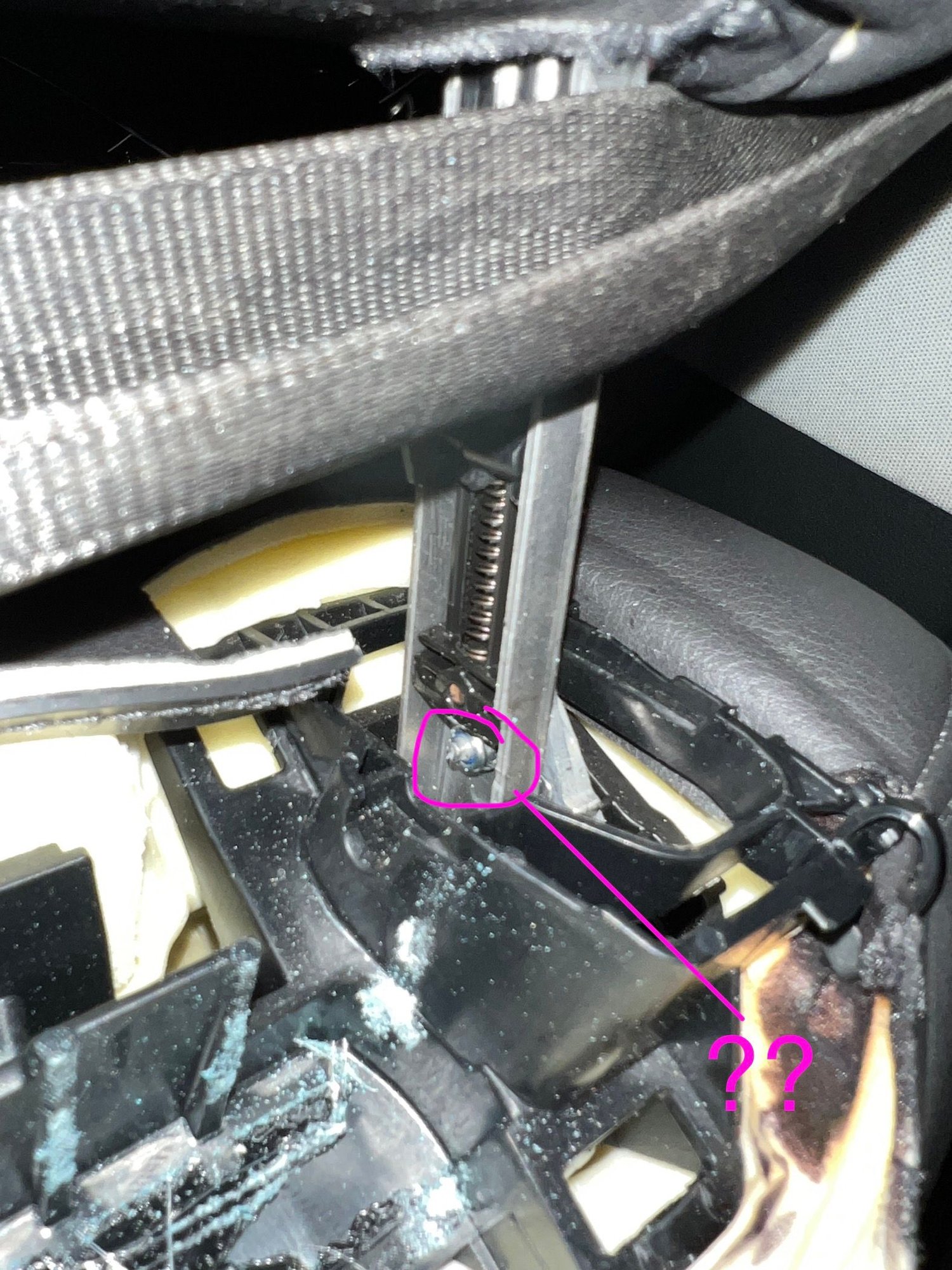 Passenger seat belt locked Page 2 AudiWorld Forums