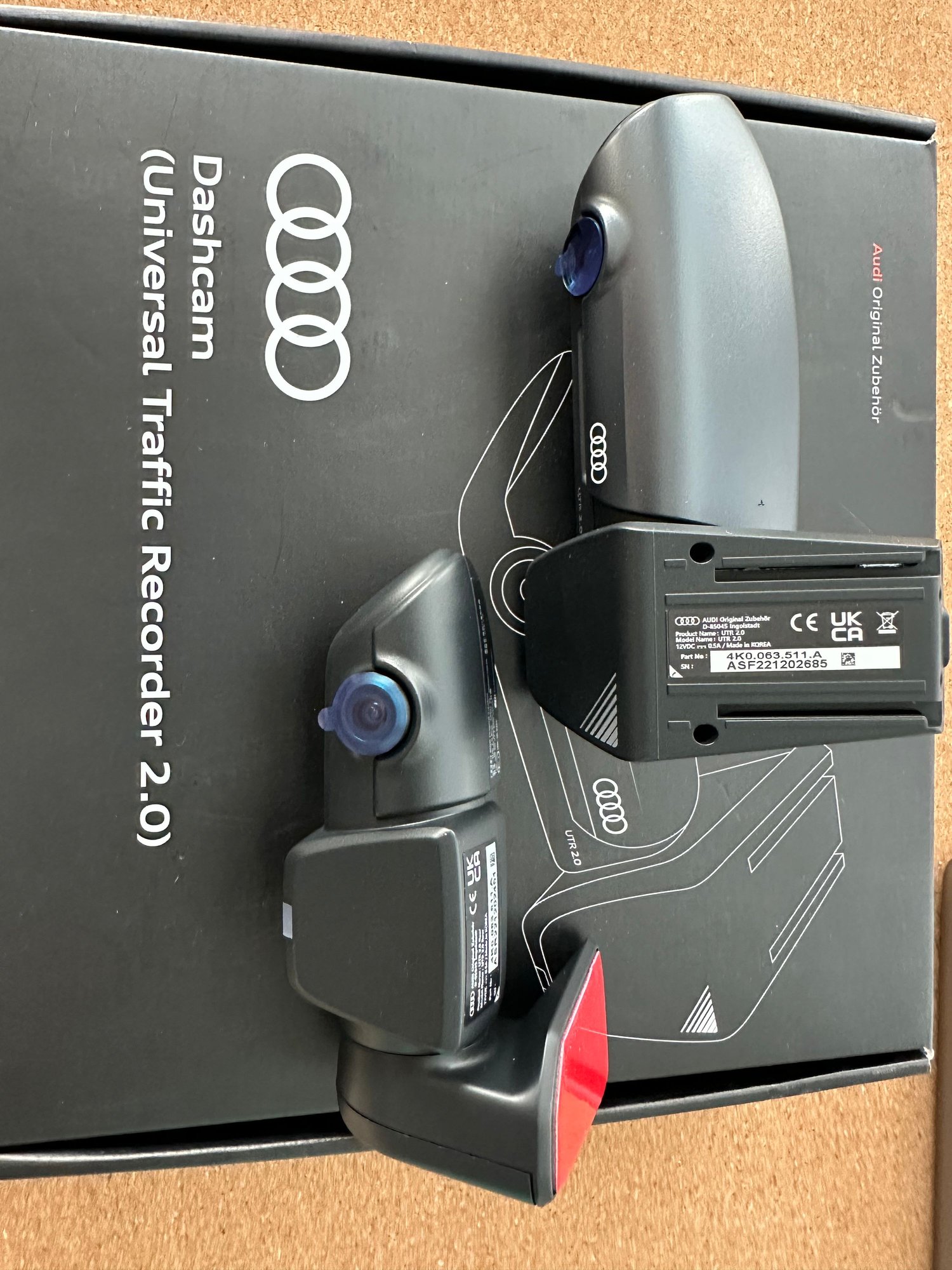 Audi 純正Universal Traffic Recorder 2.0 Genuine Audi Universal Traffic Recorder Kit (UTR