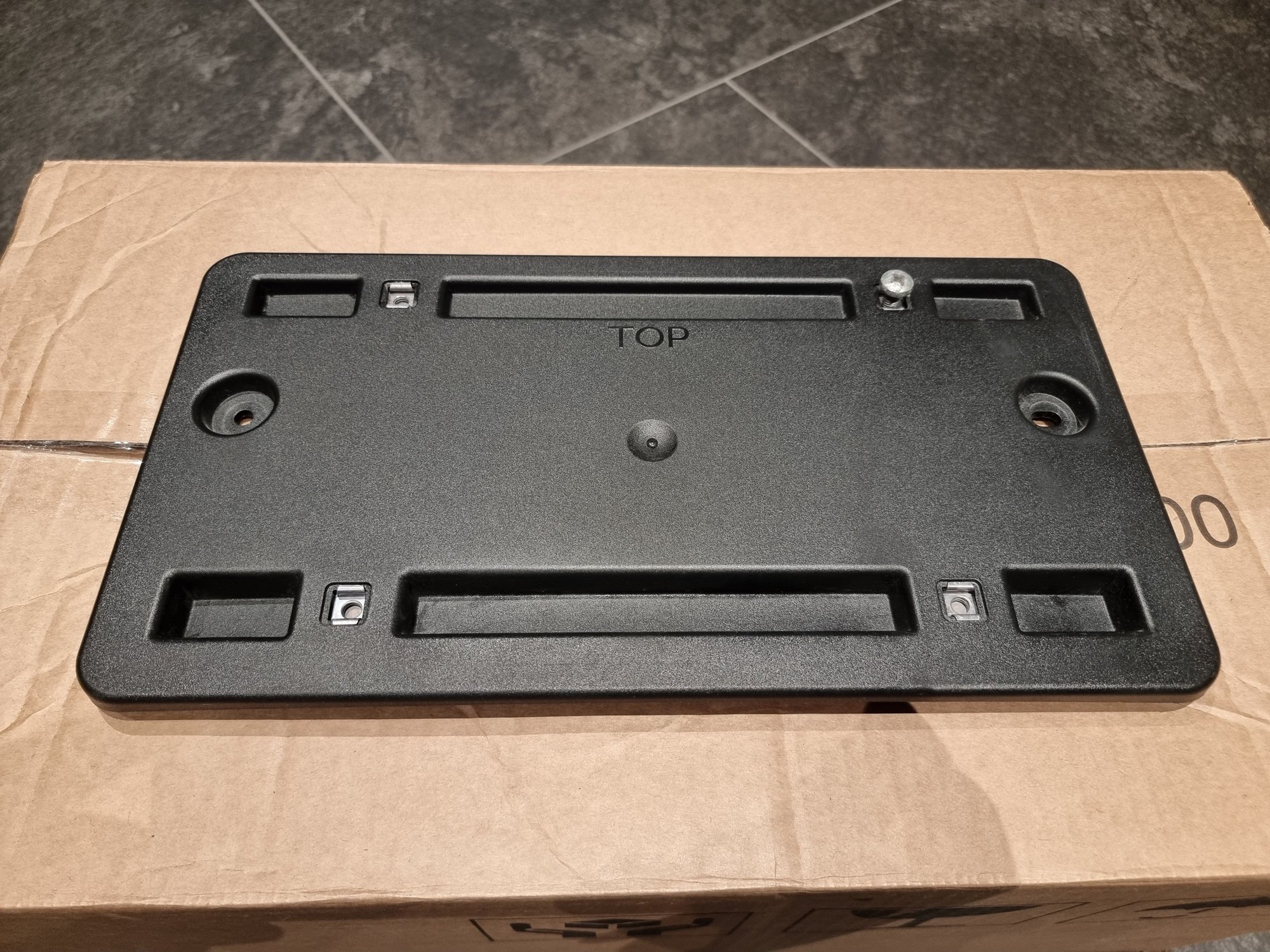 Rear plate bracket 4K9.827.113 AudiWorld Forums