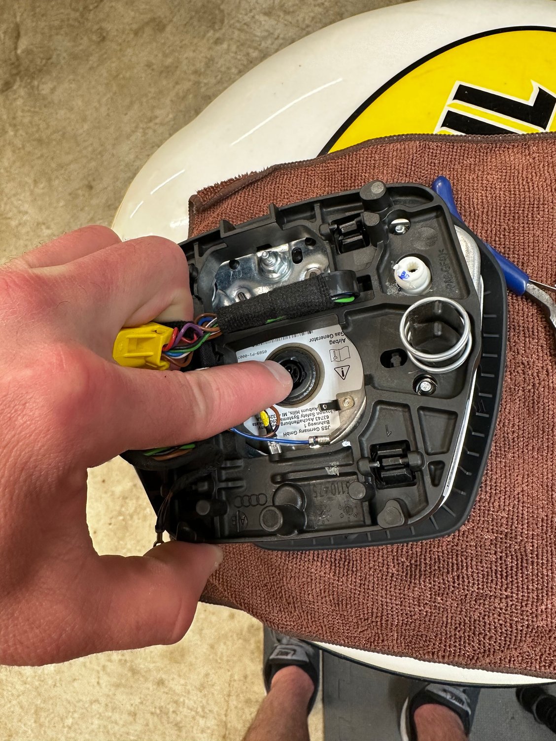 Clicking noise from steering column (video + 25 reward to who helps