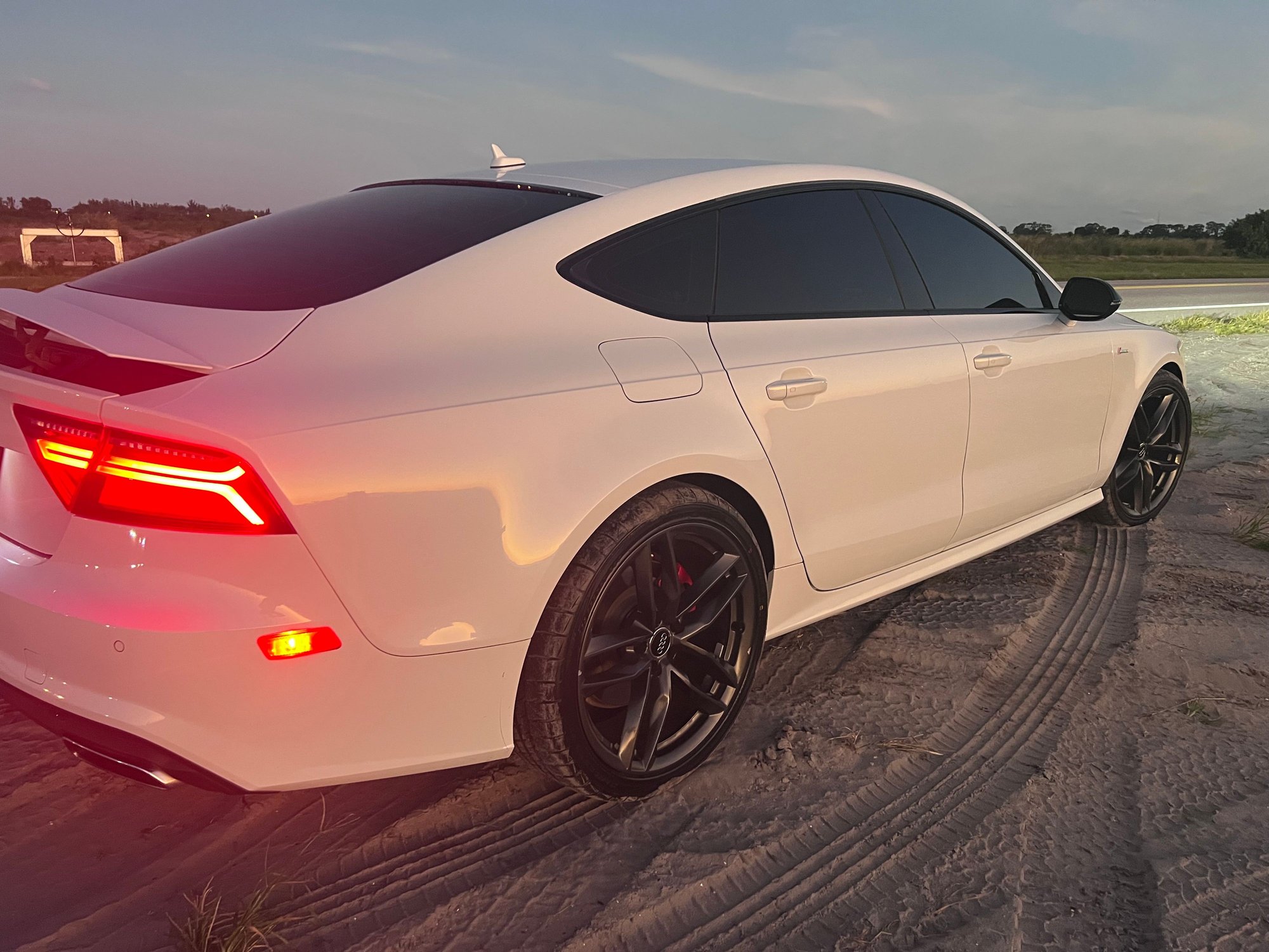 2018 Audi A7 Quattro - 2018 Audi A7 Competition Prestige - Used - VIN WAUWAFCOJNO10814 - 99,418 Miles - 6 cyl - AWD - Automatic - Sedan - White - Delray Beach, FL 33484, United States