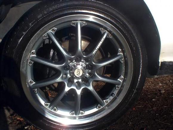 my new set of 17" sokudo 10  rims and low profile kumo soulus tire's