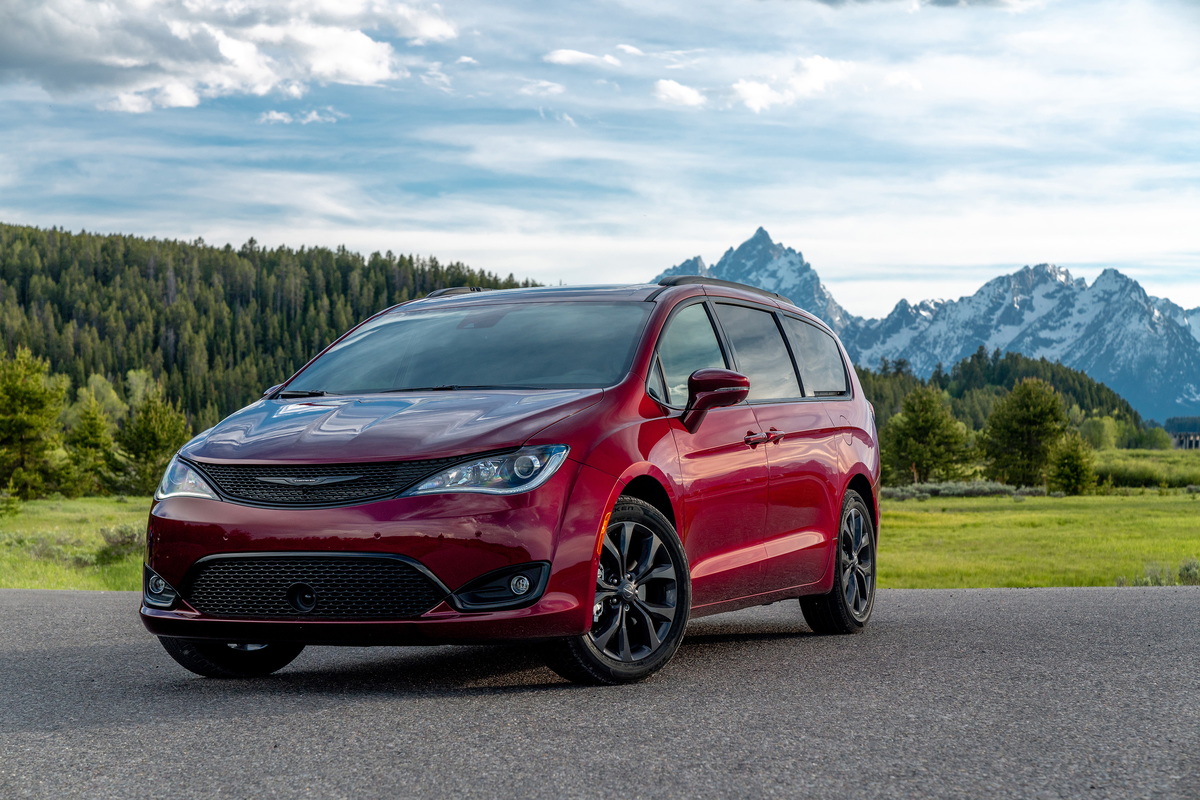 2020-chrysler-pacifica-deals-prices-incentives-leases-overview