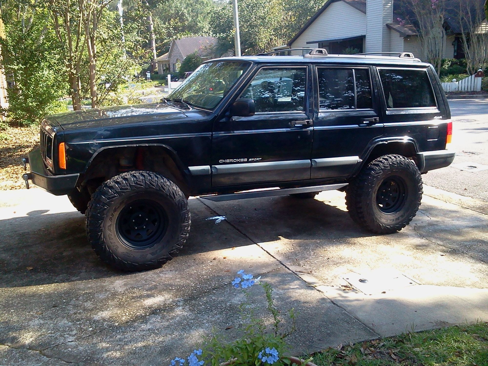 XJ 33s with 3 inch lift - Page 2 - Jeep Cherokee Forum