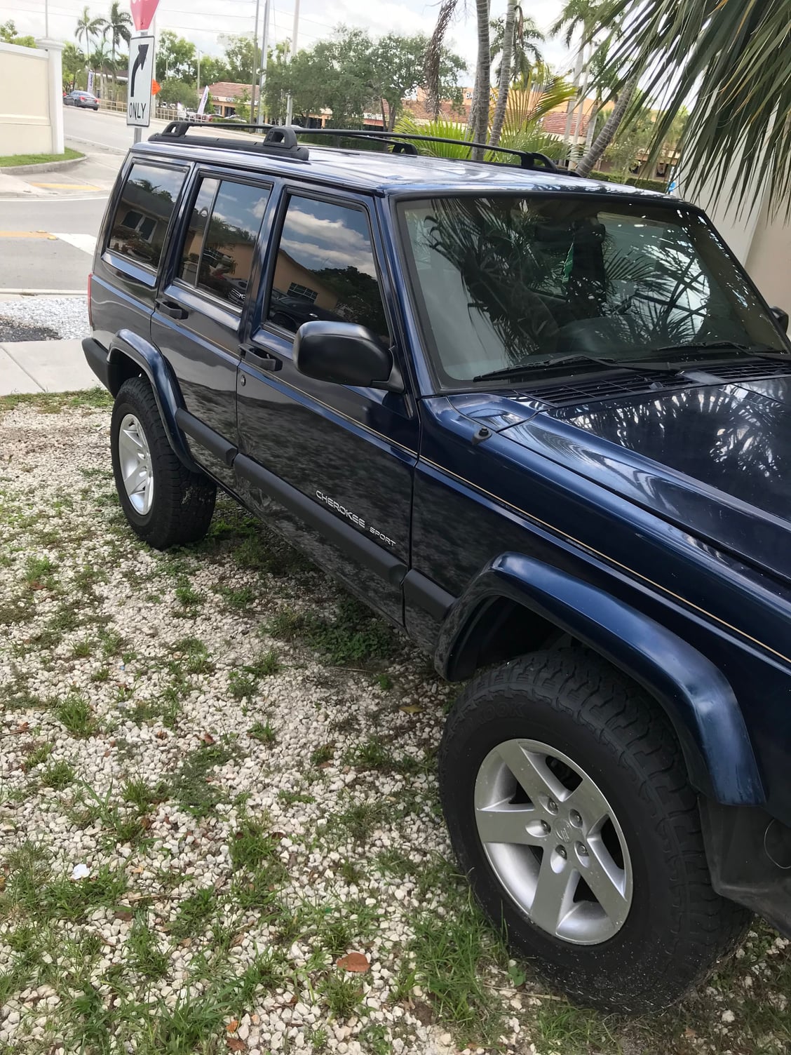 FS [SouthEast] 2000 Cherokee 4.0 2wd patriot blue Jeep