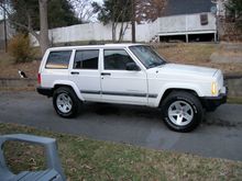 Rubicons with 235/75-16 Hankooks on my 2WD 01. No rub unless I hit a driveway while turning just right, but it's just a light rub.