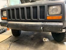 Cut some notches for the shackle points and fitted it up. This is where we found the bottom 45deg angle on the bumper hits the middle winch plate area of the mount. Damnit!