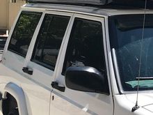 Low enough profile it fits in a standard garage for XJs with up to 4 inches of lift
