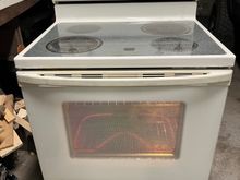 Got this old oven from my aunt. This is going to be my powder coating over! I made a cable for it to work on my welder receptacle. 