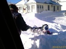 Trying to make it to store. Yea thats someones front door buried!!!