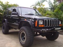 Rubicon 4.5 , now has Acos adjustable front bumpstops &amp; sits at just under 6in of lift ;)