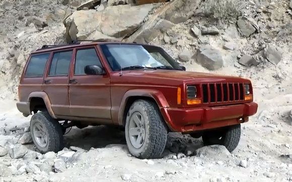 Lippincott Mine road:  All the tire and clearance I needed! However, a rear locker was ordered after this trip. 