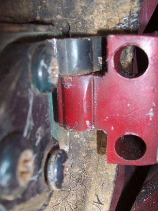 BOTTOM HINGE