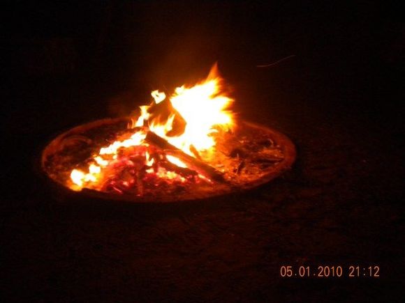 My Jeepin buddies, a big fire, a little bit a Jack, and a tiny bit of coke. A good way to top off a great day.