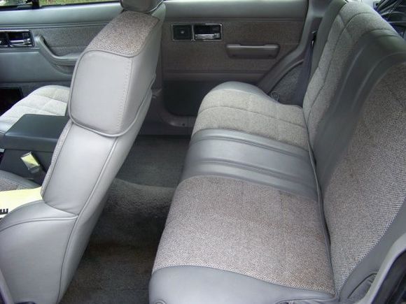 1991 Interior Backseat