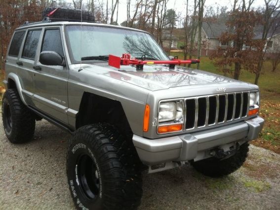 cherokee high lift hood kit