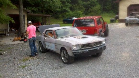 jeepcreepinwiththestang