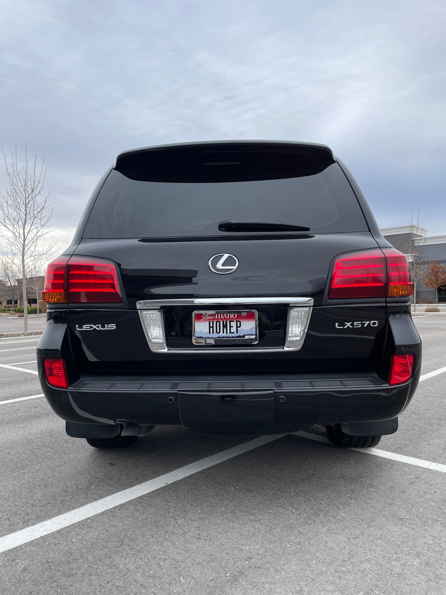 2008 Lexus LX570 - 2008 LX570 - 74k miles - Used - VIN JTJHY00W884007439 - 74,000 Miles - 8 cyl - 4WD - Automatic - SUV - Black - Meridian, ID 83642, United States