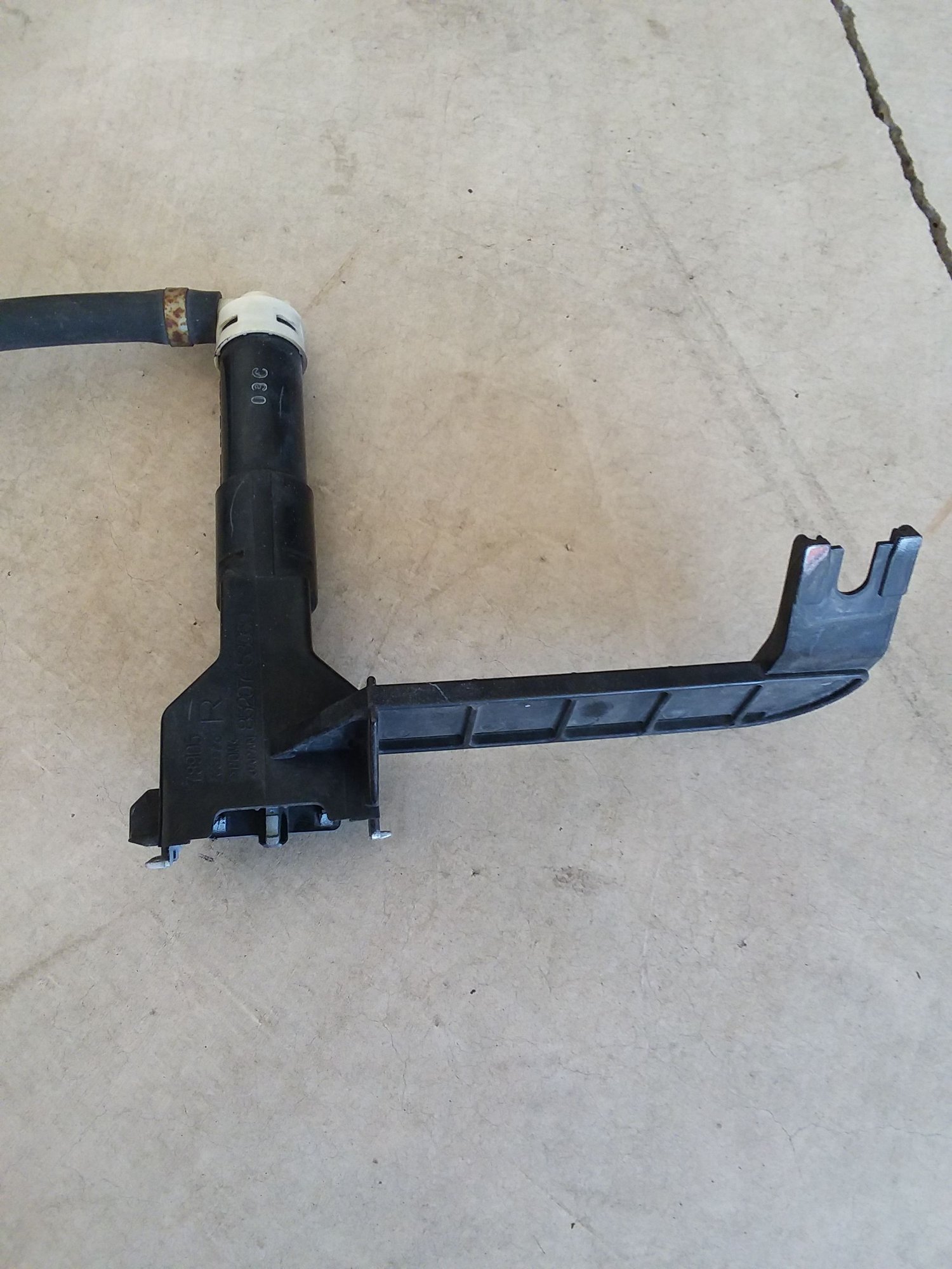 Exterior Body Parts - ISF Headlight Washer Covers, Nozzles & Tubing - Used - 2008 to 2014 Lexus IS F - Canby, OR 97013, United States