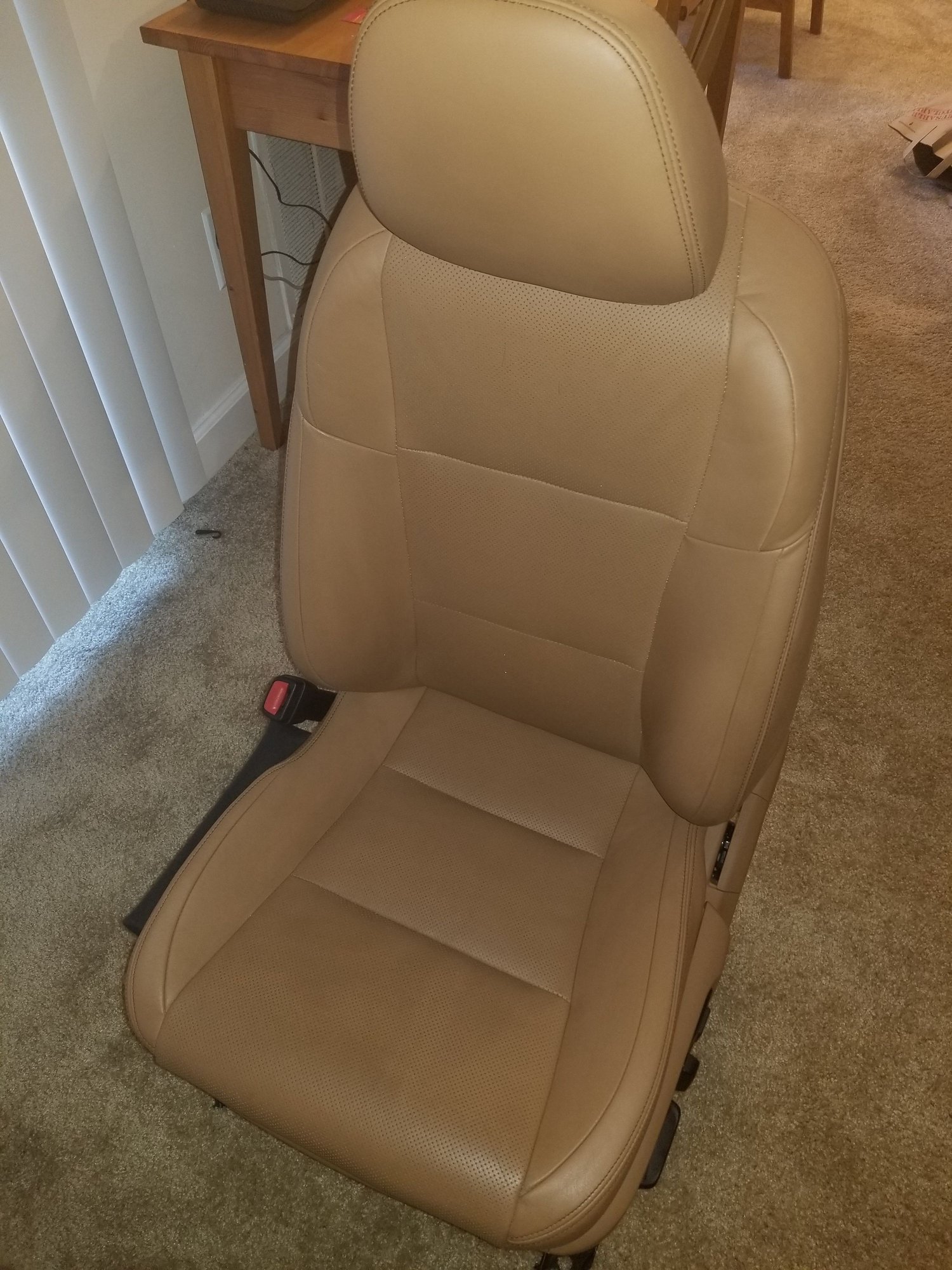 Interior/Upholstery - 2013-2019 Lexus GS Front Seat Flaxen Heat Ventilated 10 way power Excellent Condition - Used - 2013 to 2019 Lexus GS350 - 2013 to 2019 Lexus GS450h - Falls Church, VA 22043, United States