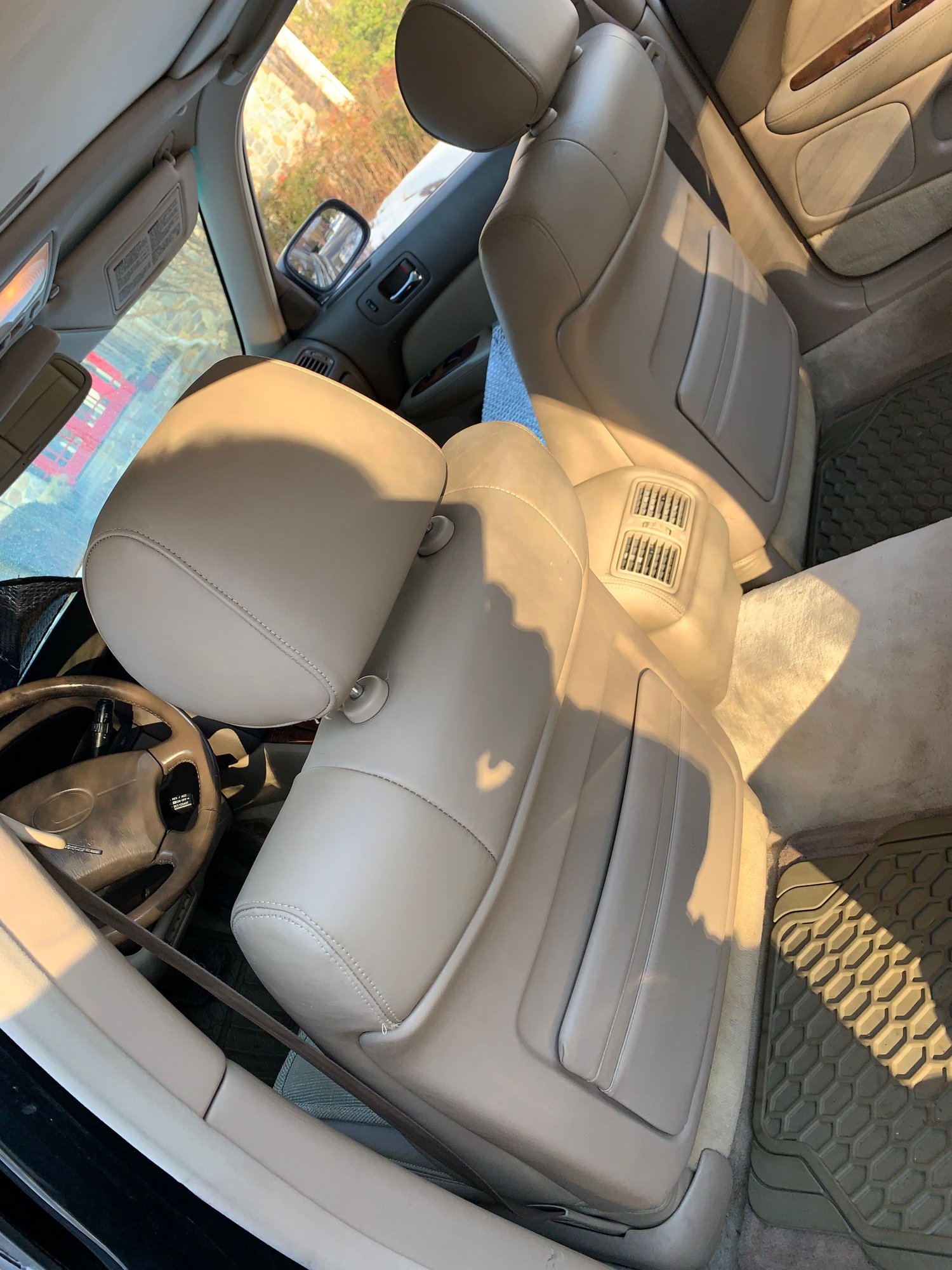 1995 Lexus LS400 - 25 year owner - classic 1995 ls400 ucf20l - Used - VIN JT8UF22E4S0019575 - 256,000 Miles - 8 cyl - 2WD - Automatic - Sedan - Other - Fairfax, VA 22124, United States