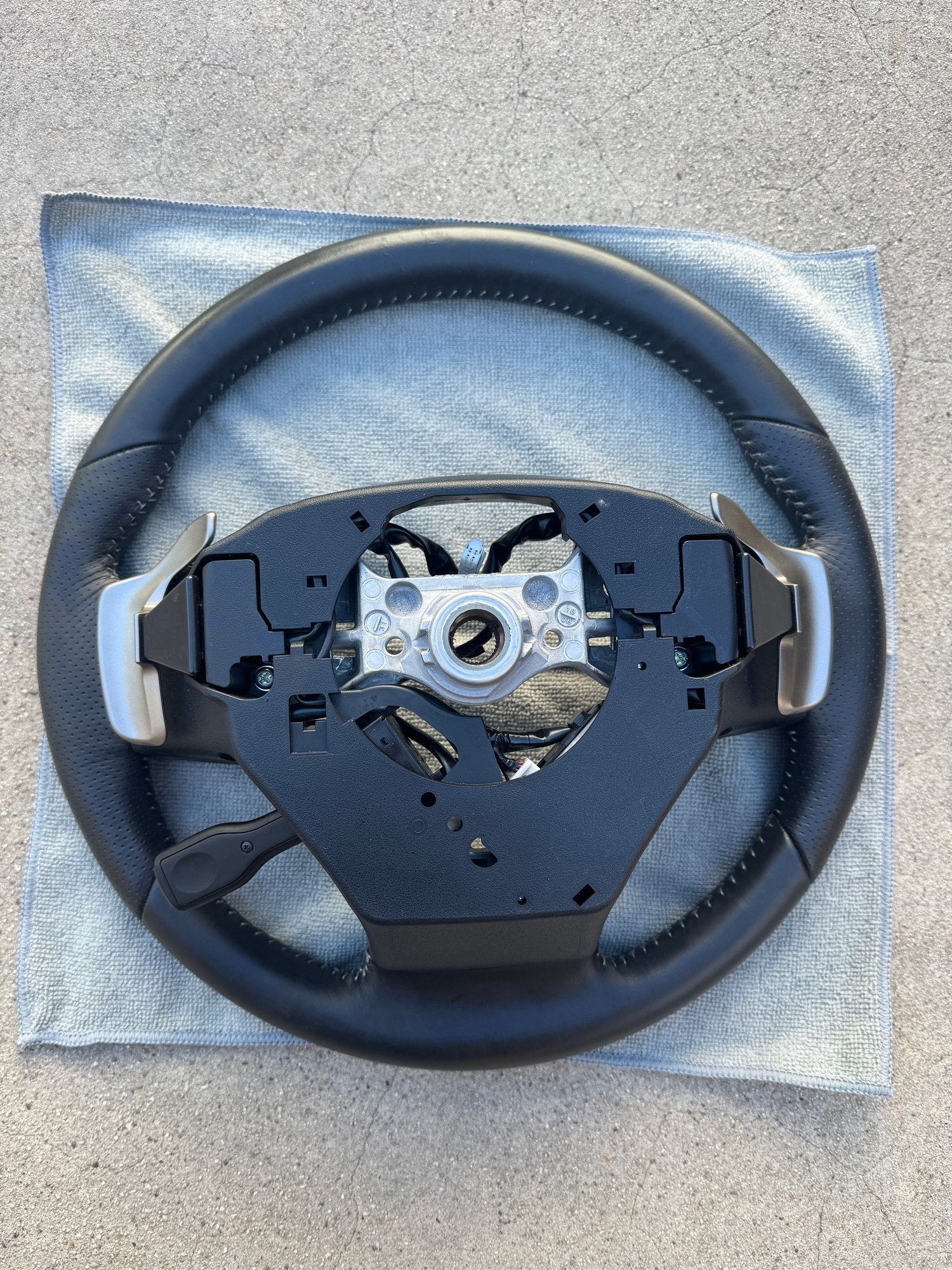 2019 Lexus GS350 - 2016+ GS350 F-Sport Steering Wheel - Accessories - $150 - Downey, CA 90241, United States