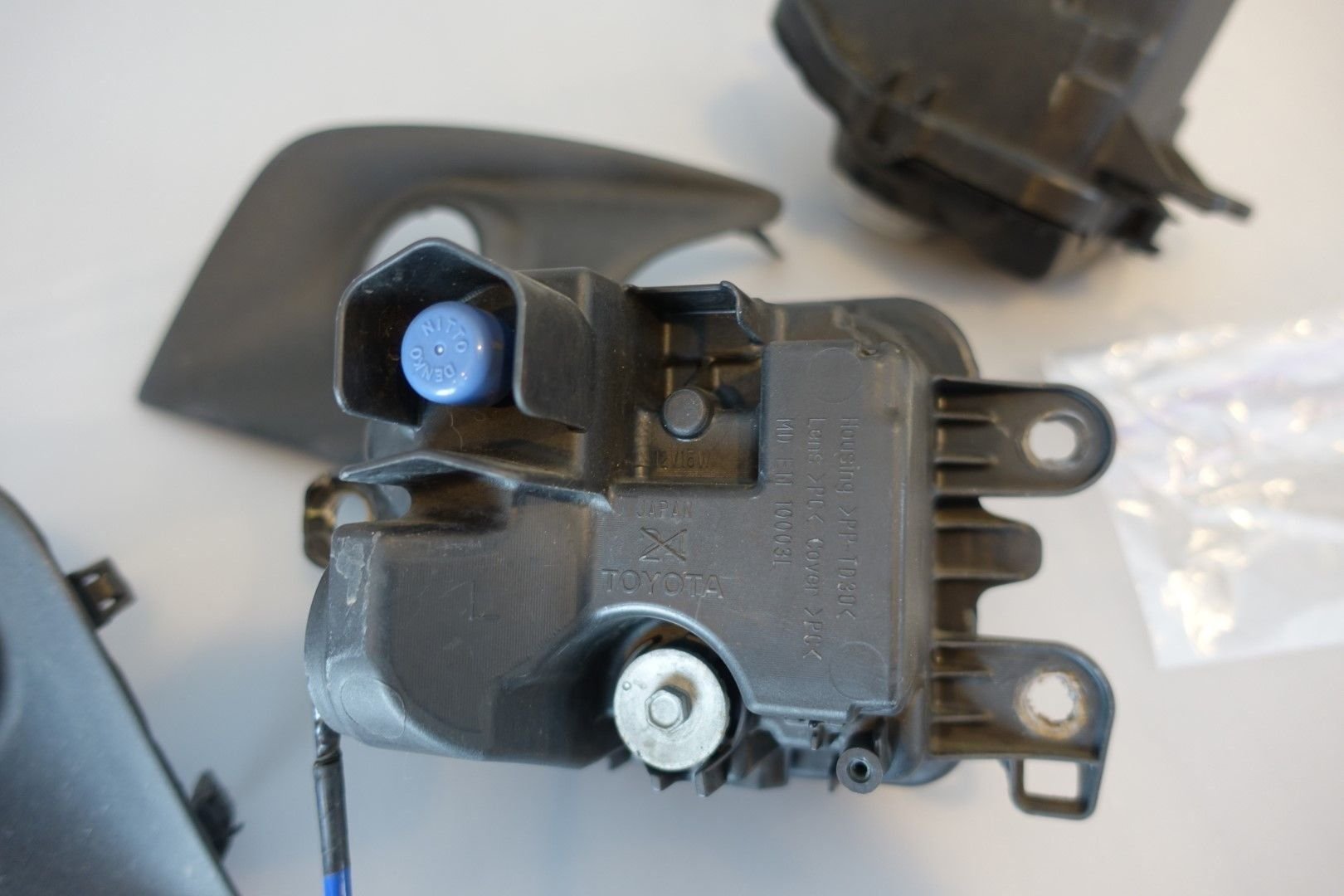 Lights - 3rd Gen IS 2014-2016 JDM OEM F-Sport Foglights IS250 IS350 IS200 - Used - Newtown, PA 18940, United States