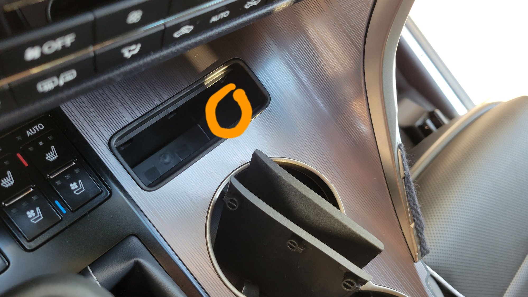 Hidden CarPlay/Android Auto Cable ClubLexus Lexus Forum Discussion