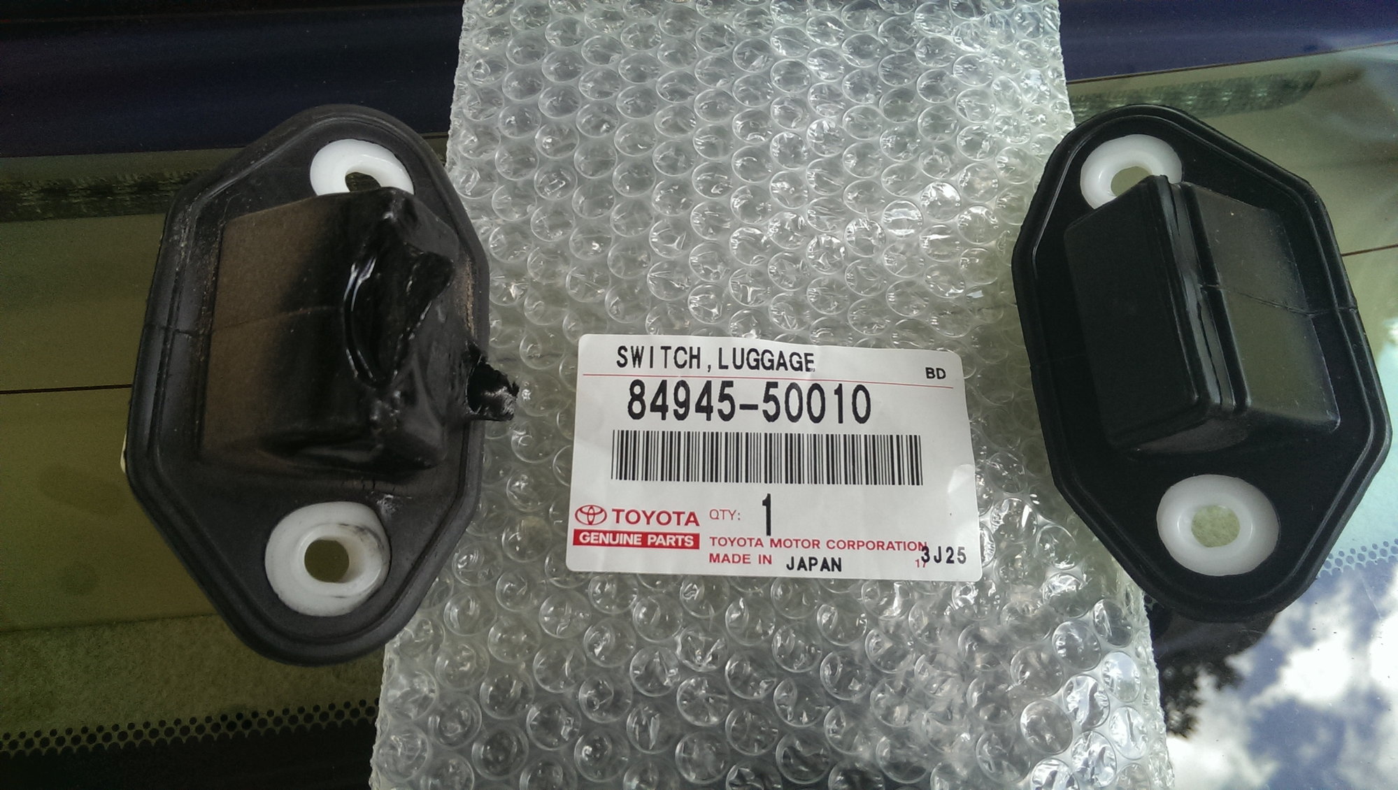 Genuine OEM 2007-2012 Lexus ES350 Rear Trunk Switch Button 84945-50010