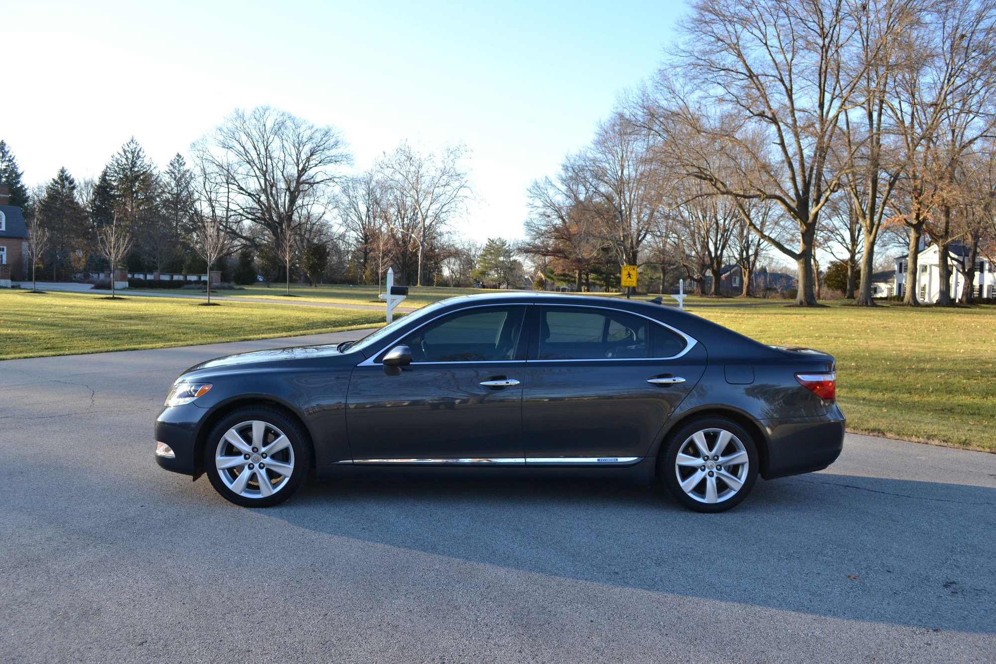 2008 Lexus LS600h - 2008 Lexus LS 600H L - Used - VIN JTHDU46F485006373 - 59,091 Miles - 8 cyl - AWD - Automatic - Sedan - Gray - Cincinnati, OH 45243, United States