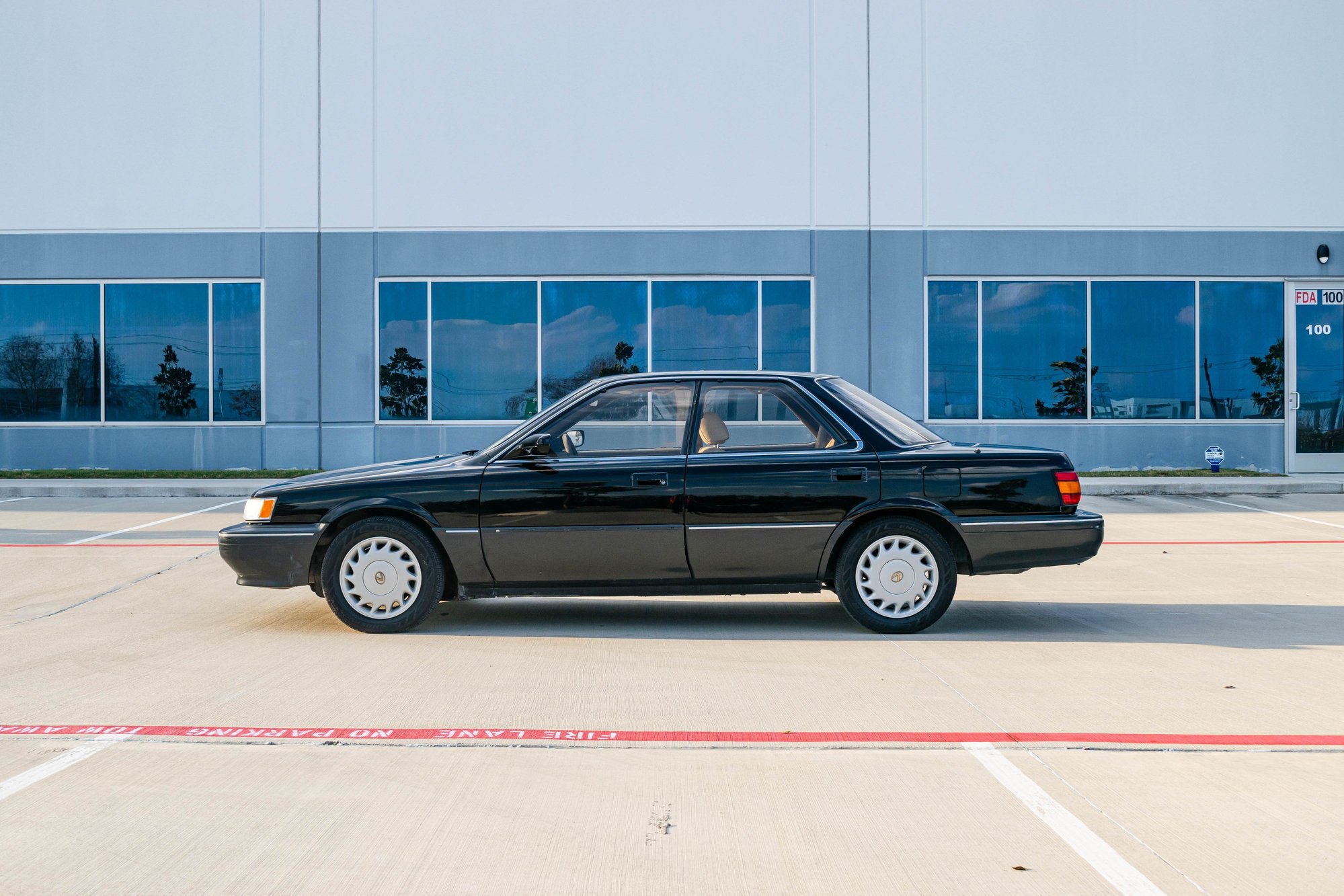 1991 Lexus ES250 - 1991 Lexus ES250 - 33k Miles - One Owner - Used - VIN JT8VV22T2M0148603 - 6 cyl - 2WD - Automatic - Sedan - Black - Houston, TX 77489, United States