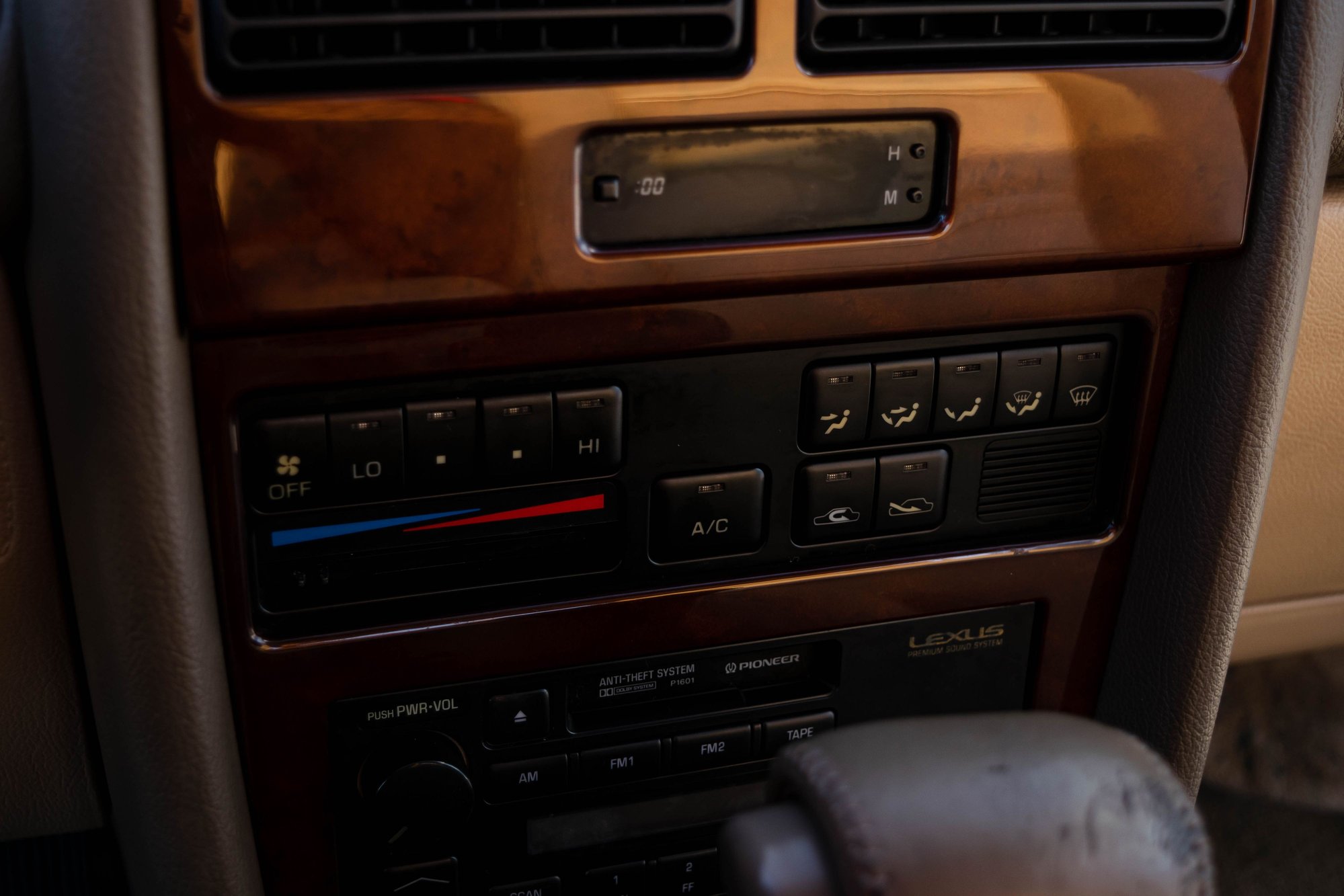 1991 Lexus ES250 - 1991 Lexus ES250 - 33k Miles - One Owner - Used - VIN JT8VV22T2M0148603 - 6 cyl - 2WD - Automatic - Sedan - Black - Houston, TX 77489, United States