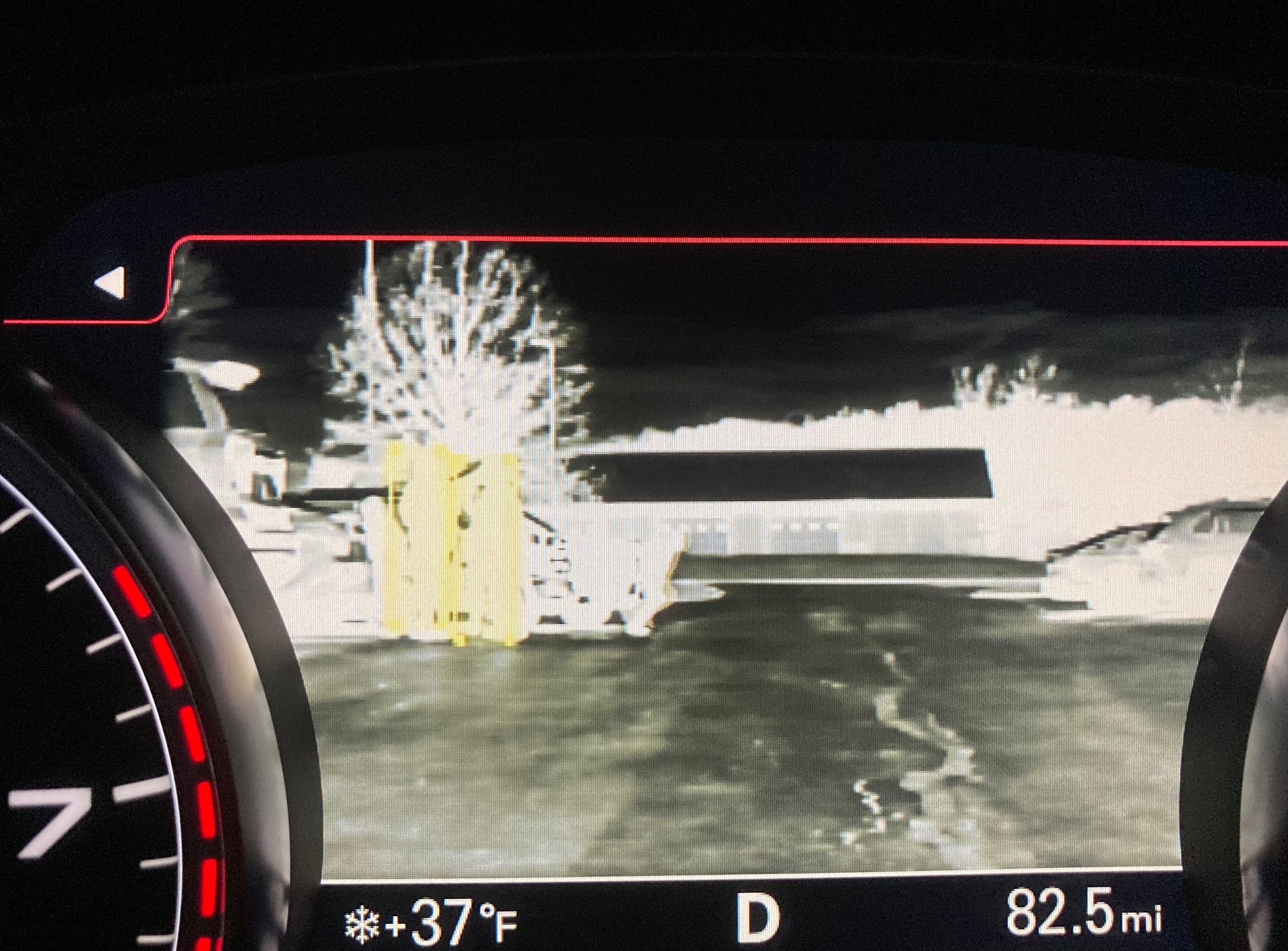 I usually turn thermals off before I get to parking lots so I almost never get to see the system tag people. 