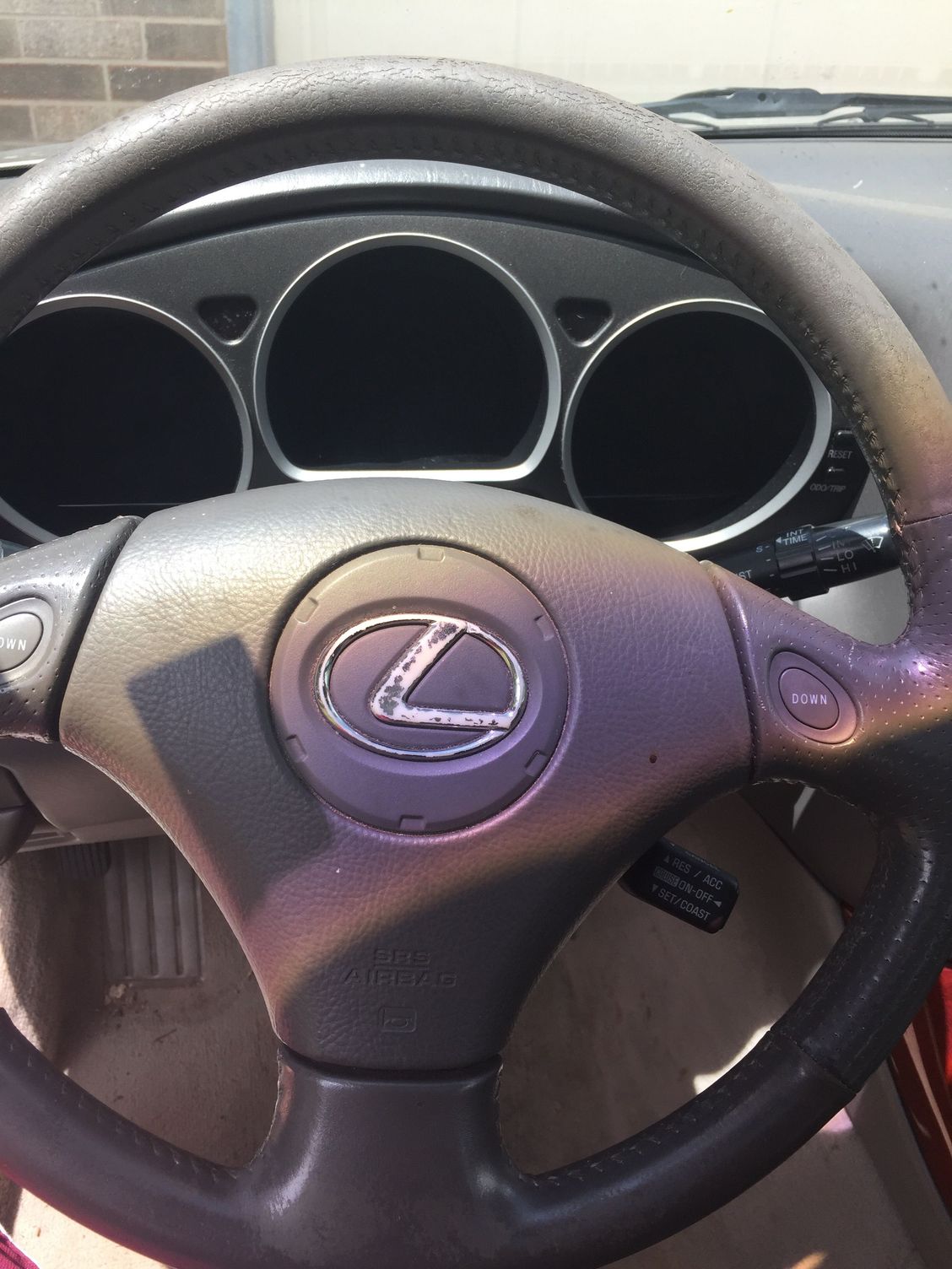 Steering Wheel Emblem (please help) ClubLexus Lexus Forum Discussion