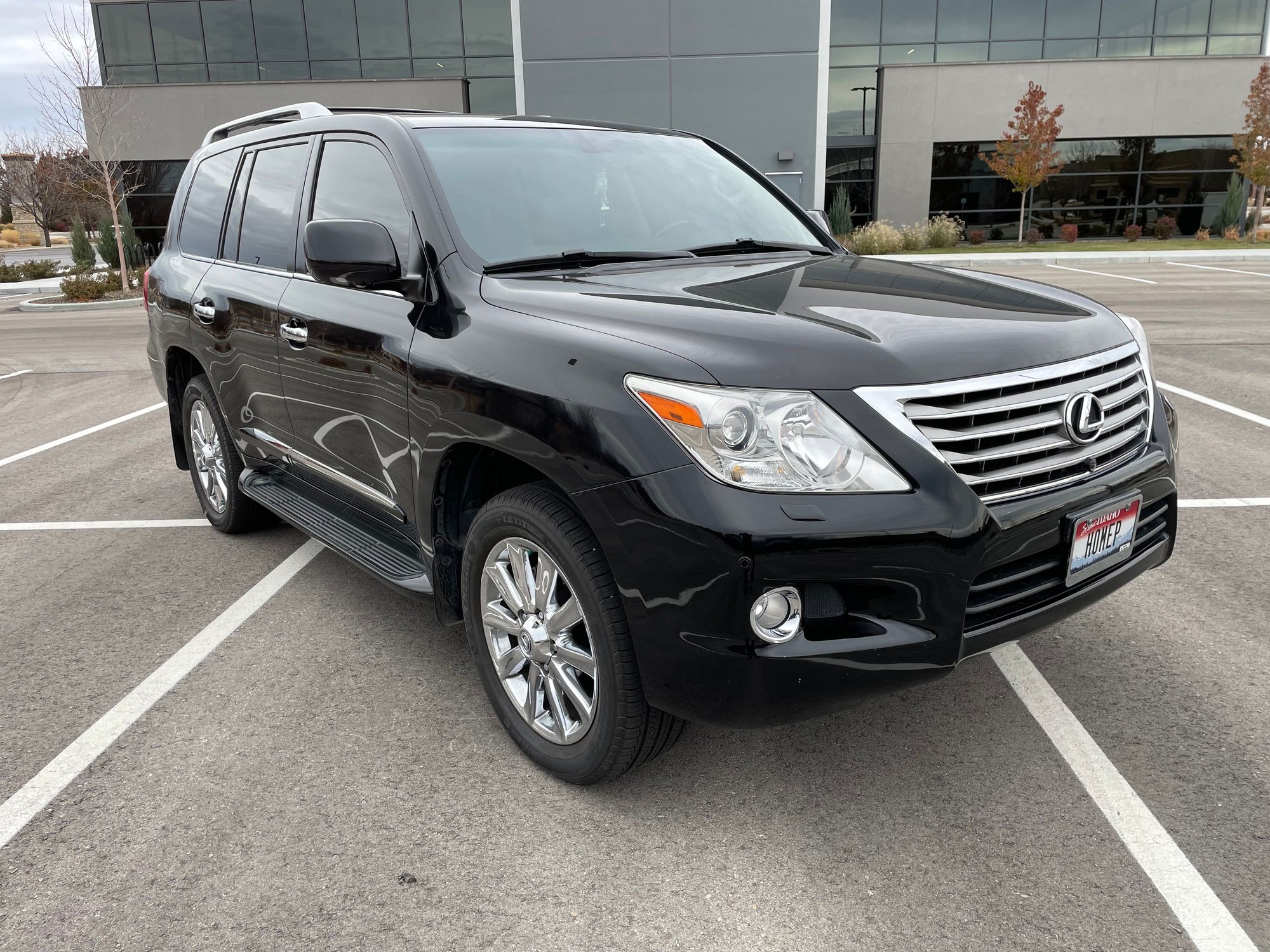 2008 Lexus LX570 - 2008 LX570 - 74k miles - Used - VIN JTJHY00W884007439 - 74,000 Miles - 8 cyl - 4WD - Automatic - SUV - Black - Meridian, ID 83642, United States
