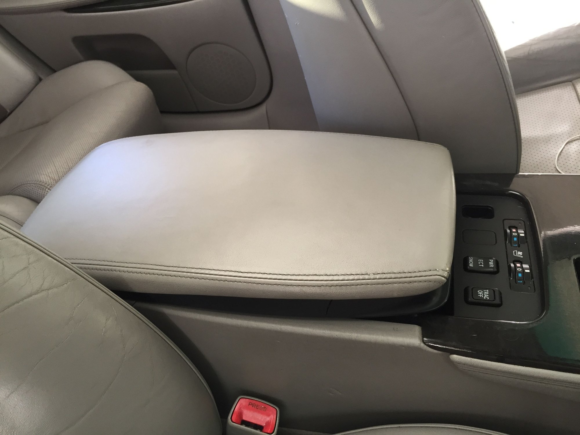 Middle Console Cover/Lid Replacement 2006 GS300 ClubLexus Lexus