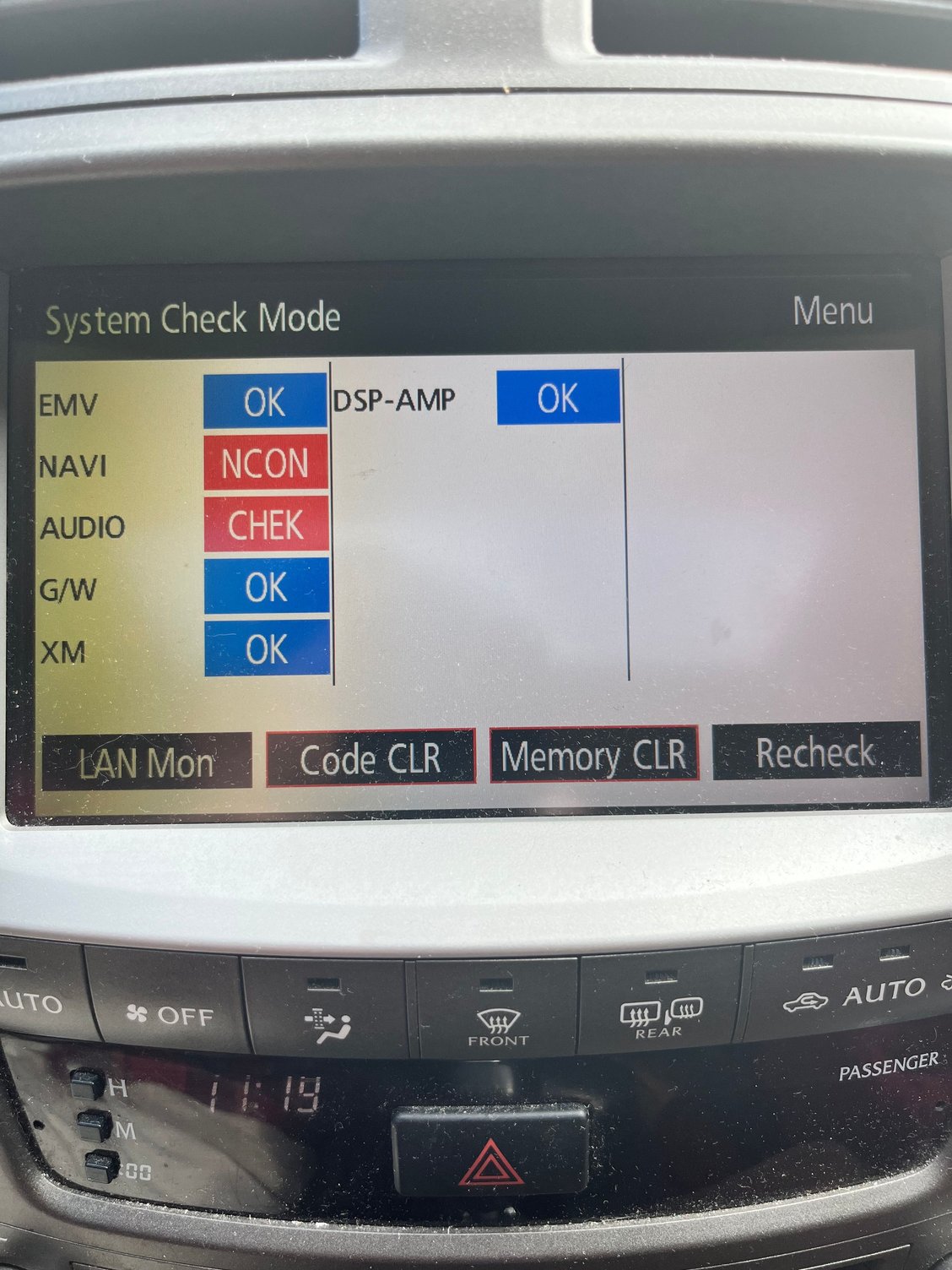 Has anyone got this screen? Everything works but my Navi.