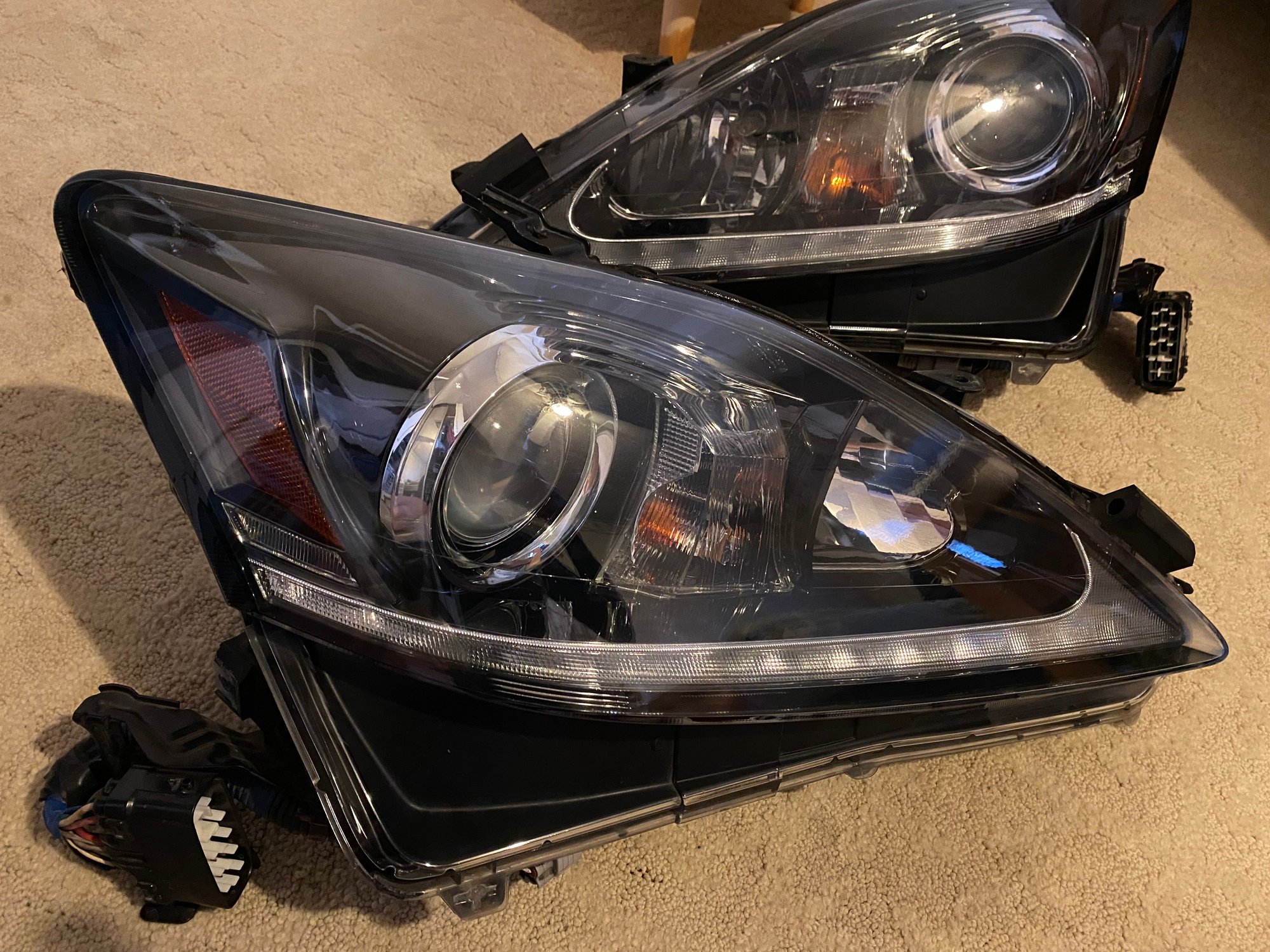 Lights - Genuine Lexus 2012-2014 OEM Headlights IS/ISF - Used - All Years  All Models - San Gabriel, CA 91776, United States