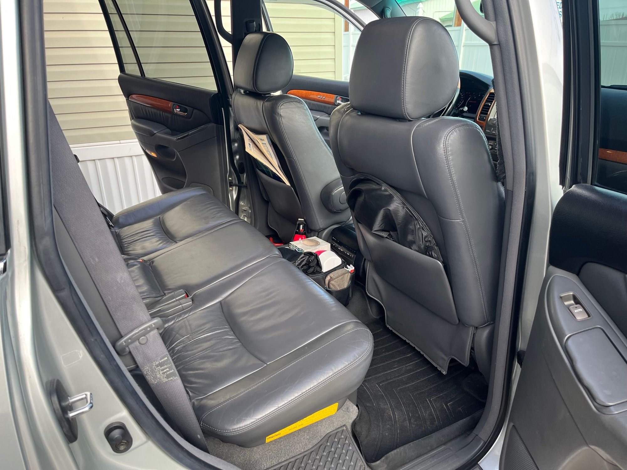 2005 Lexus GX470 - 2005 LEXUS GX 470, Silver Pine Metallic, Excellent Condition - Used - VIN JTJBT20X950091217 - 175,500 Miles - 8 cyl - AWD - Automatic - SUV - Silver - Sheridan, WY 82801, United States