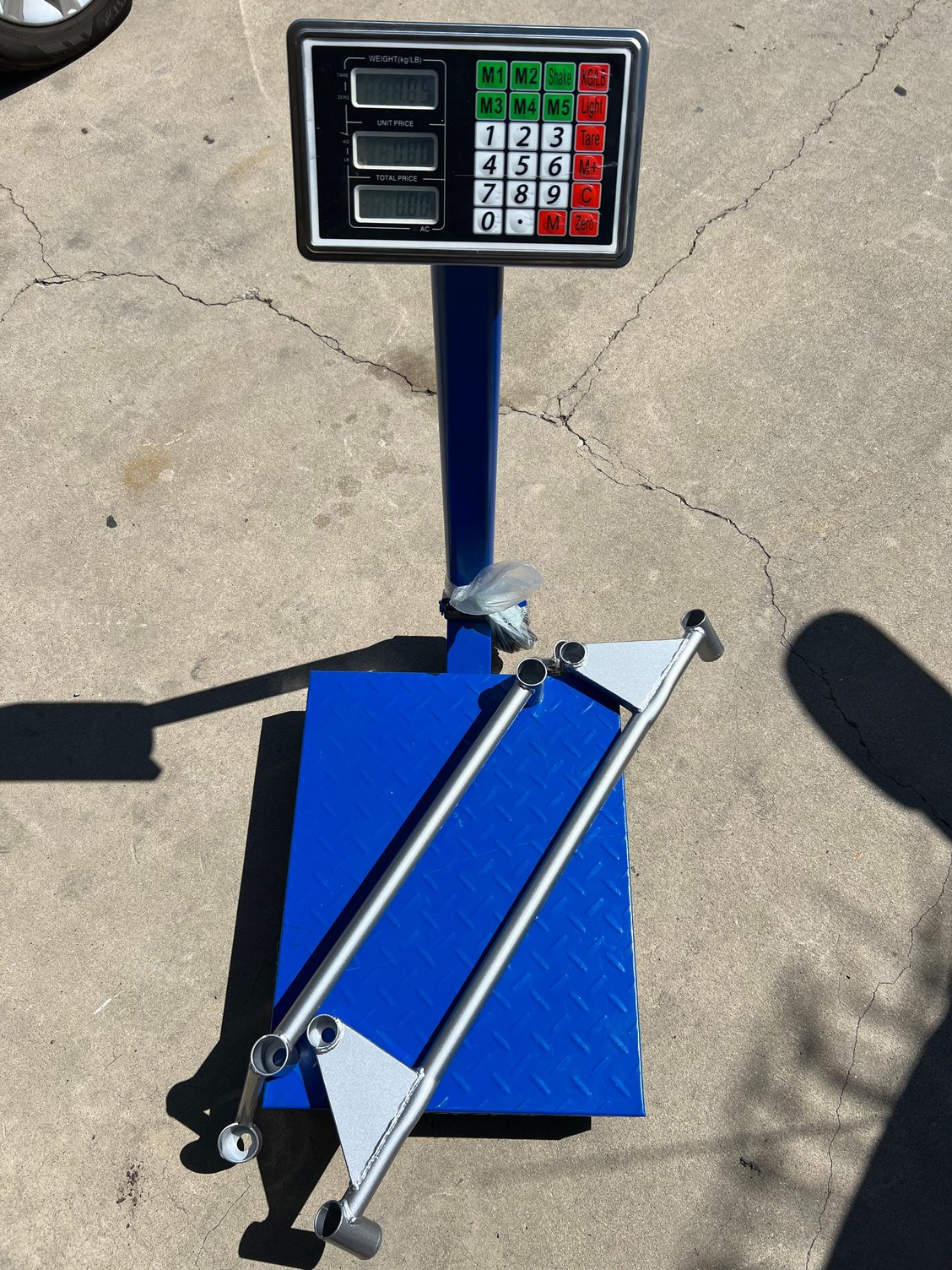 TOM�S Front Lower Member Brace Weight. 