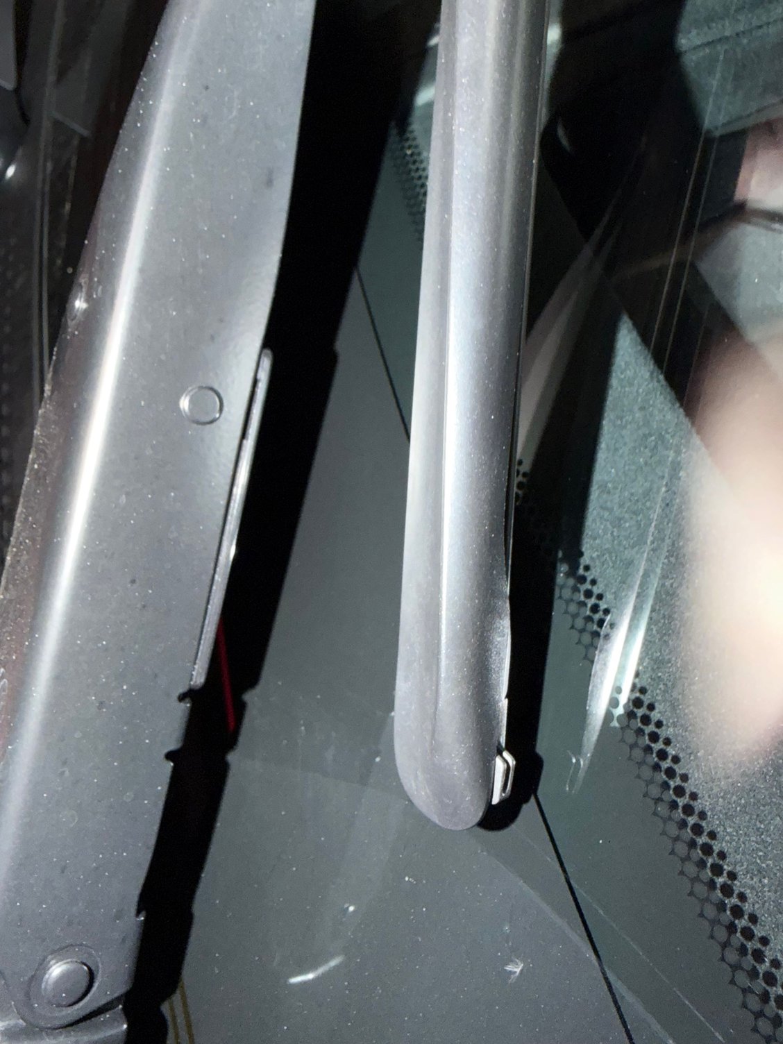 Wiper instead with rubber stopper on inner tip